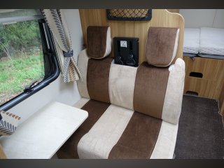 /photos/8293/a2df06a4-577d-31b3-9cd2-a055af9b7a51_i320x240.jpg